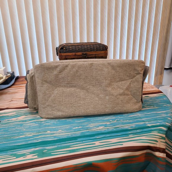 Tarovvoo Pet Carrier Sling for Medium Dogs, Small Dogs, and Large Cats Khaki - Picture 14 of 15